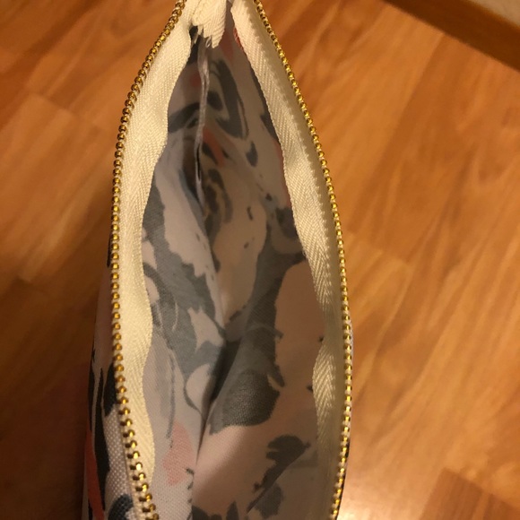 Vionic Cosmetic Bag NWOT - Picture 5 of 5